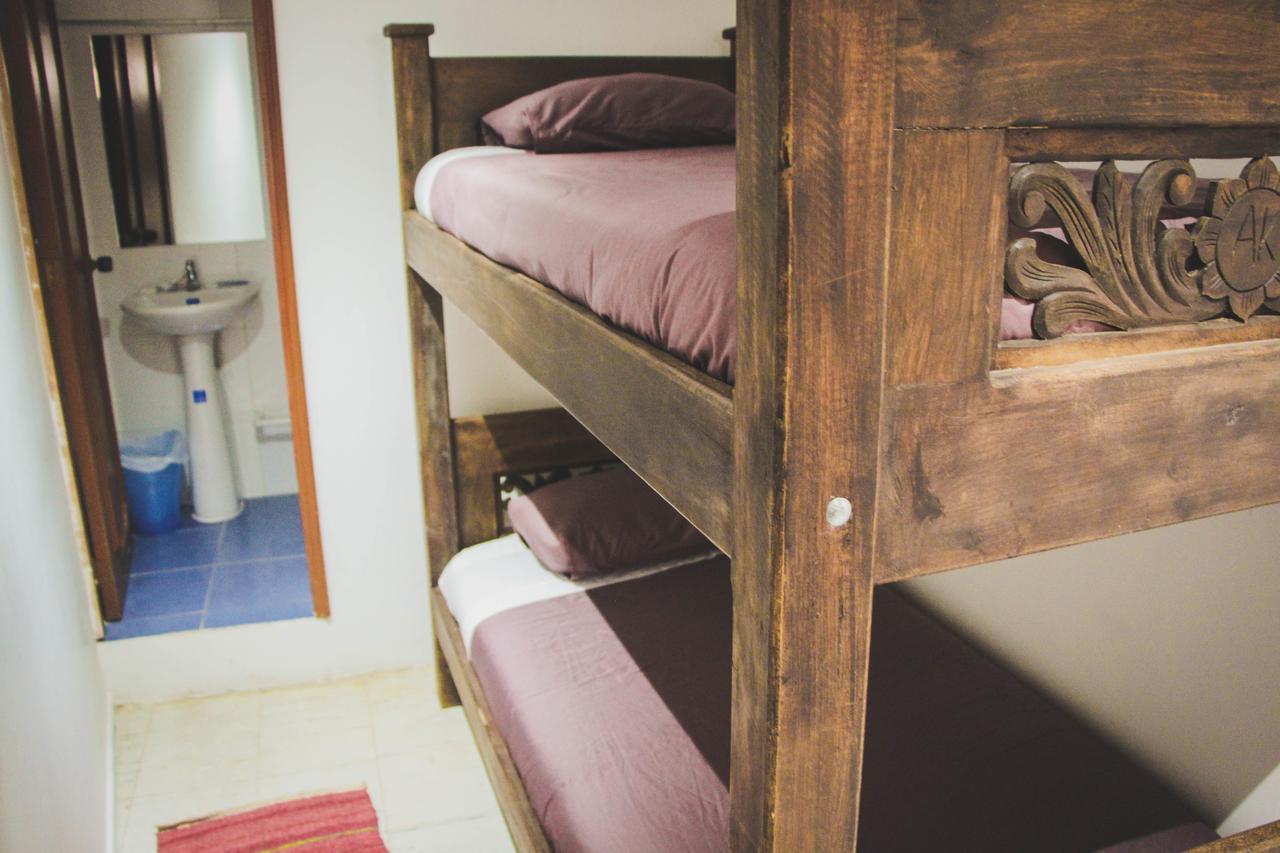 Auberge de jeunesse Ak 82 *